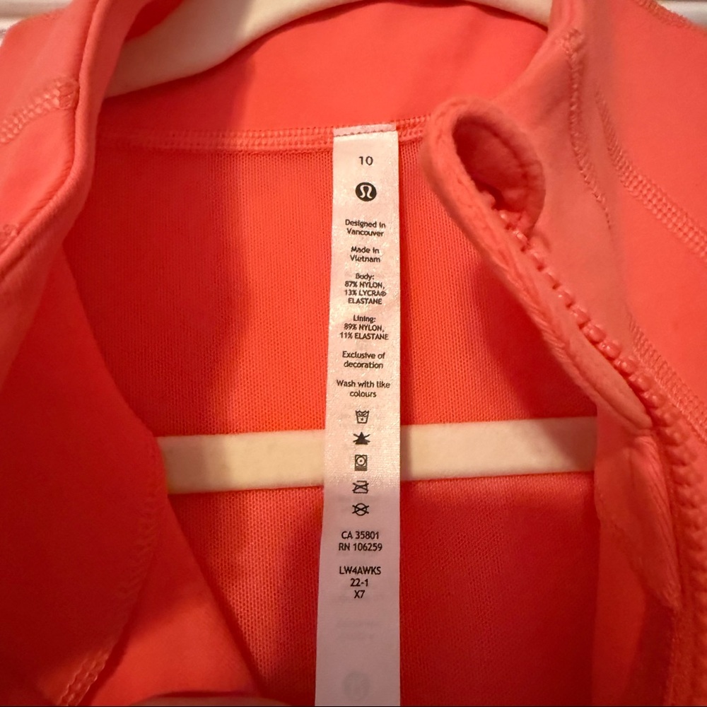 Lululemon Jacket - Picture 5 of 6